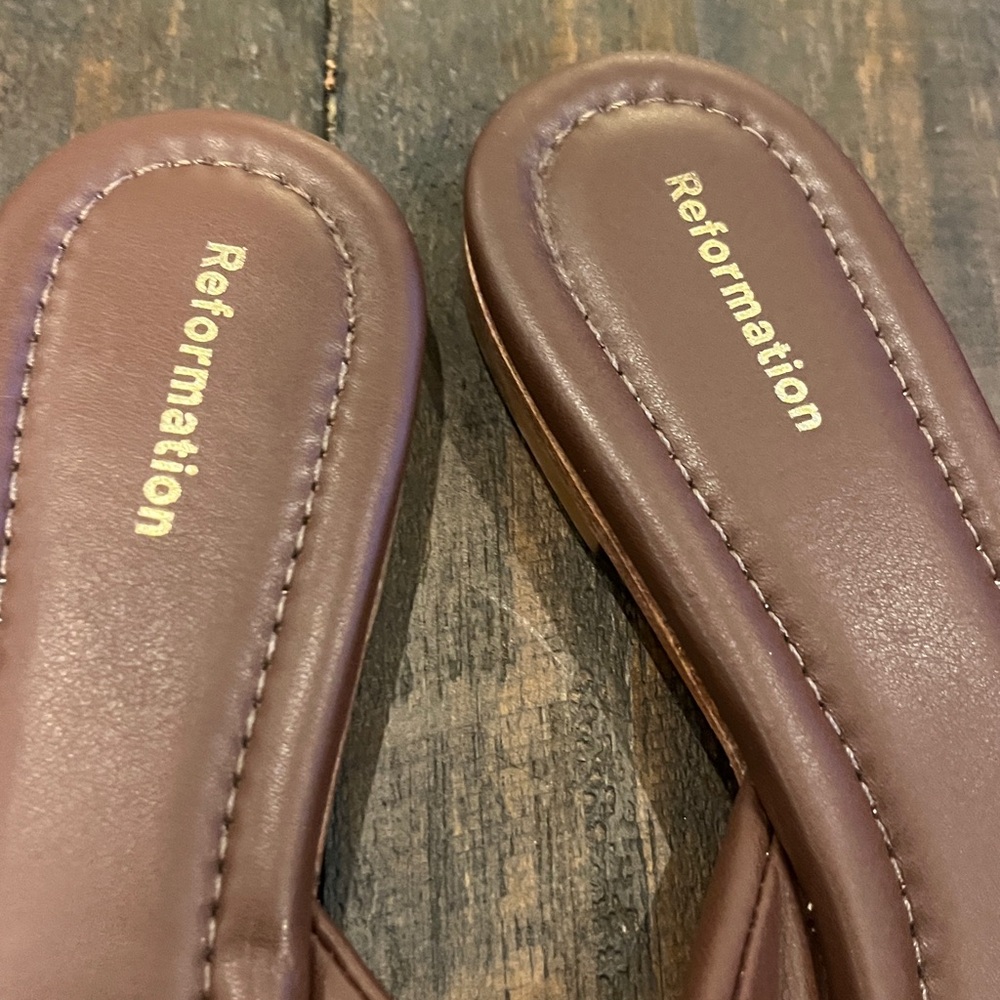 Reformation Mikki Twist Flat Sandal - Picture 12 of 16